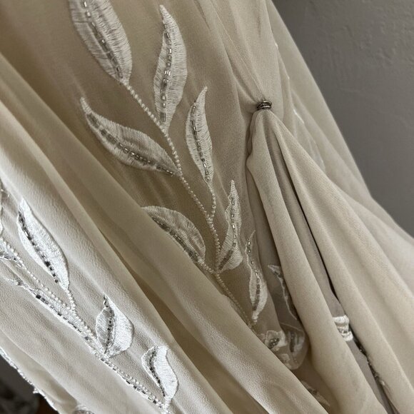 Anthropologie BHLDN Belize Embroidered A-Line Long-Sleeve V-Neck Gown Size 18 - Picture 8 of 16